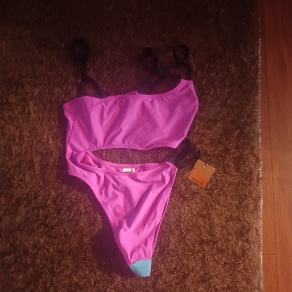 Bathing Suit - Picture 6 of 6